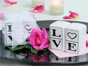 "LOVE' Salt and Pepper shaker set