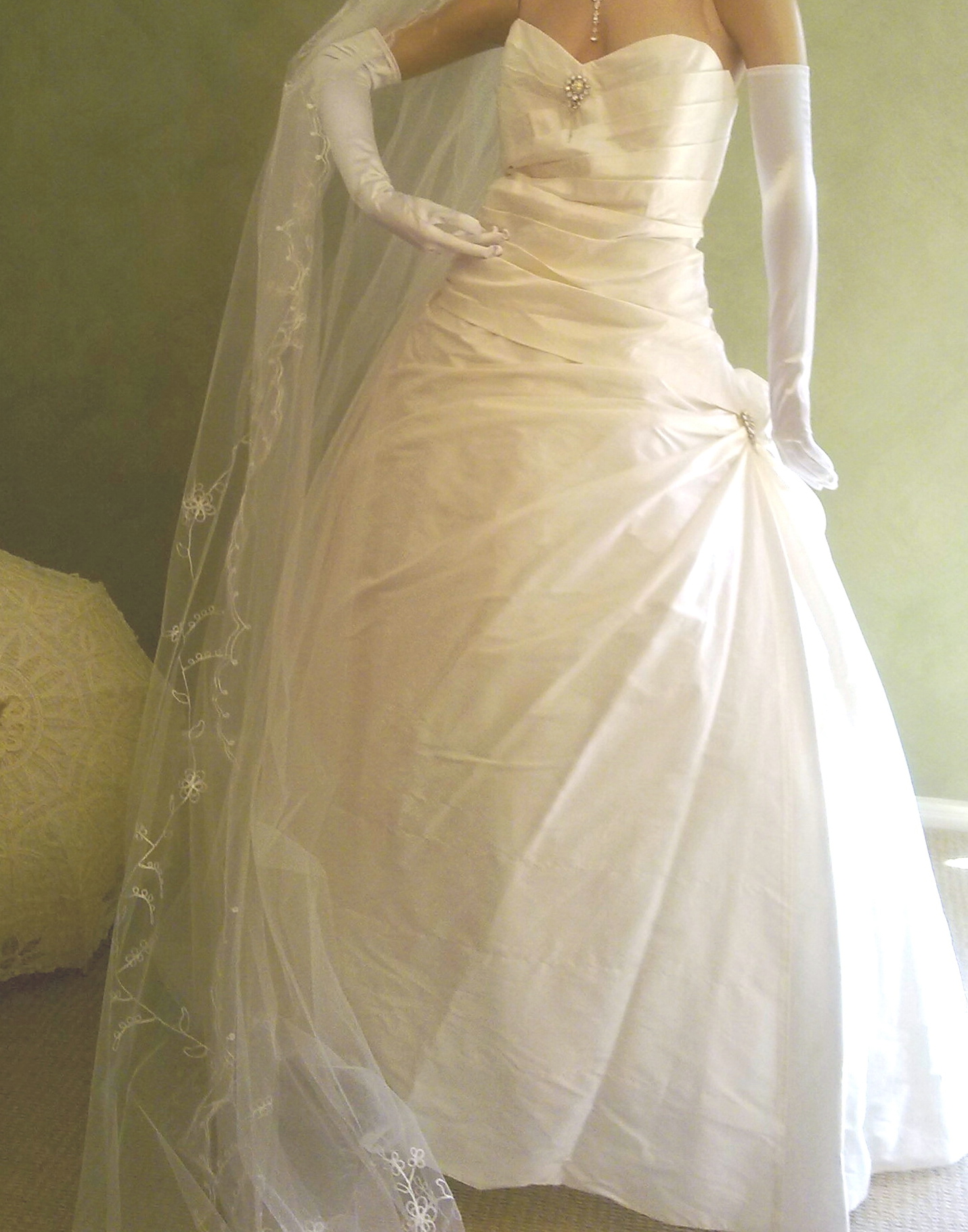 Brand new Australian Made Wedding dress, size 24, one only - 004